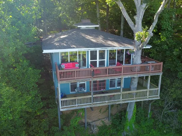 245 Dogwood Trl, Hillsville, VA 24343