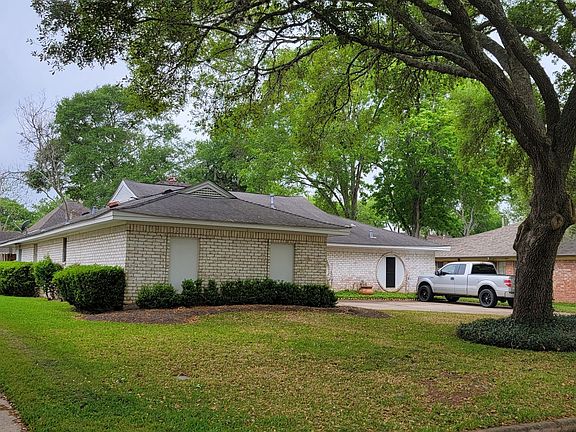 3rd image of 3810 Panorama Dr
