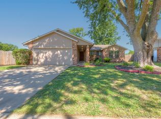 1236 W Memphis St, Broken Arrow, OK 74012