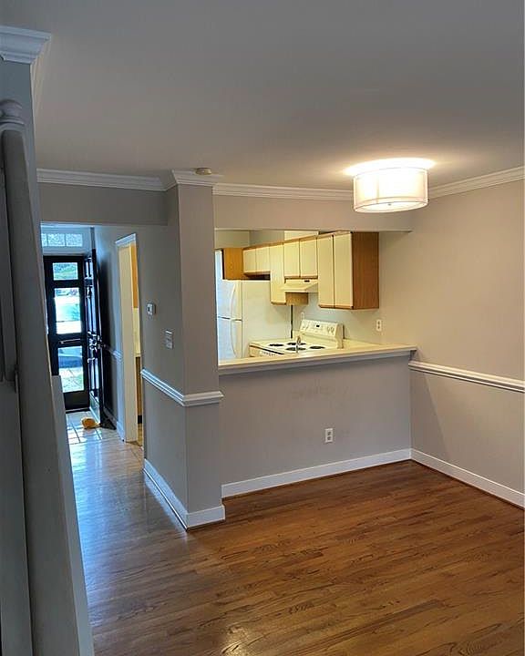 1st image of 1328 Maple Ave