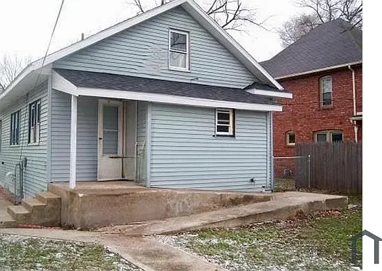 710 N Saint Louis Blvd — Photo 6