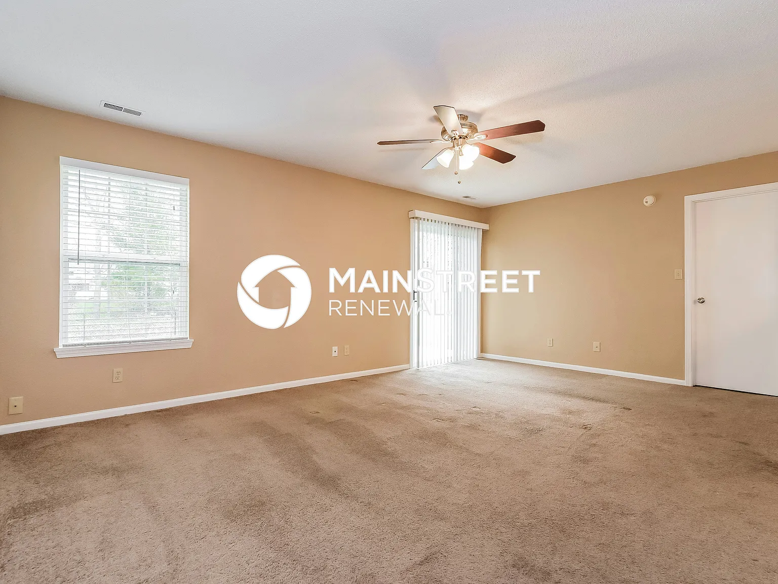 7467 Grandview Dr — Photo 3