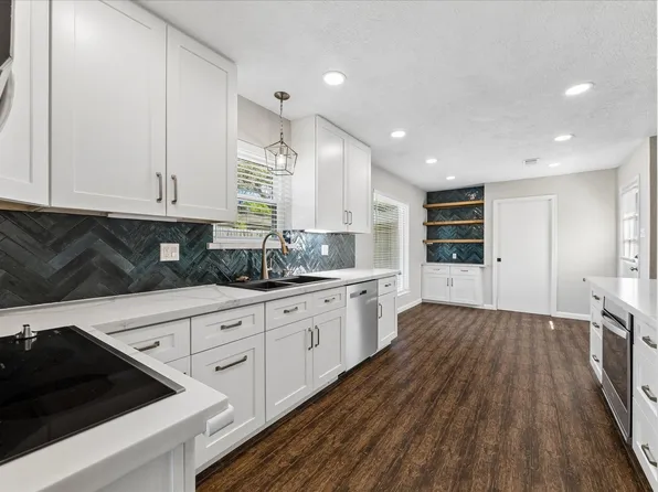 1018 El Dorado Blvd, Houston, TX 77062