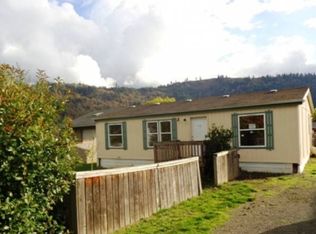 831 SE Hall St, Winston, OR