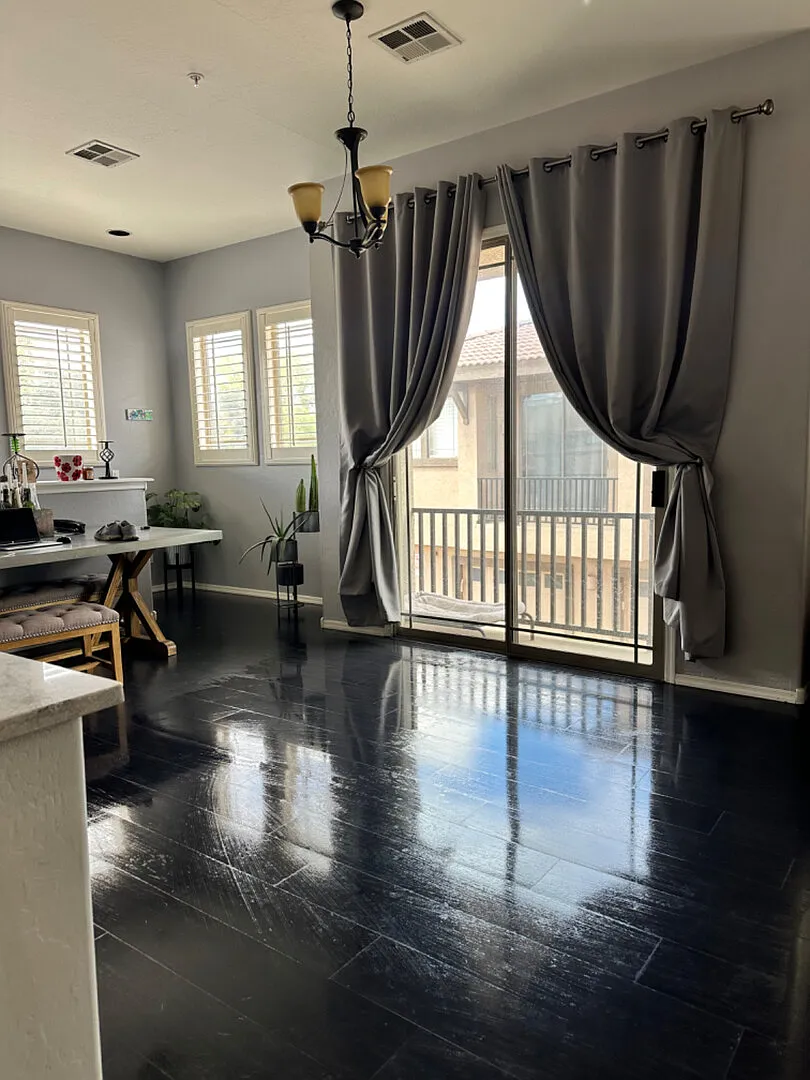 Light & Bright Fully Furnished Condo in Gated Community — Photo 2