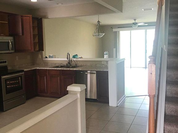 3rd image of 4246 Highwood Dr