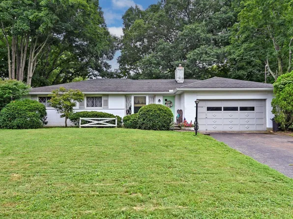 106 Wrenwood Ln, Terrace Park, OH 45174
