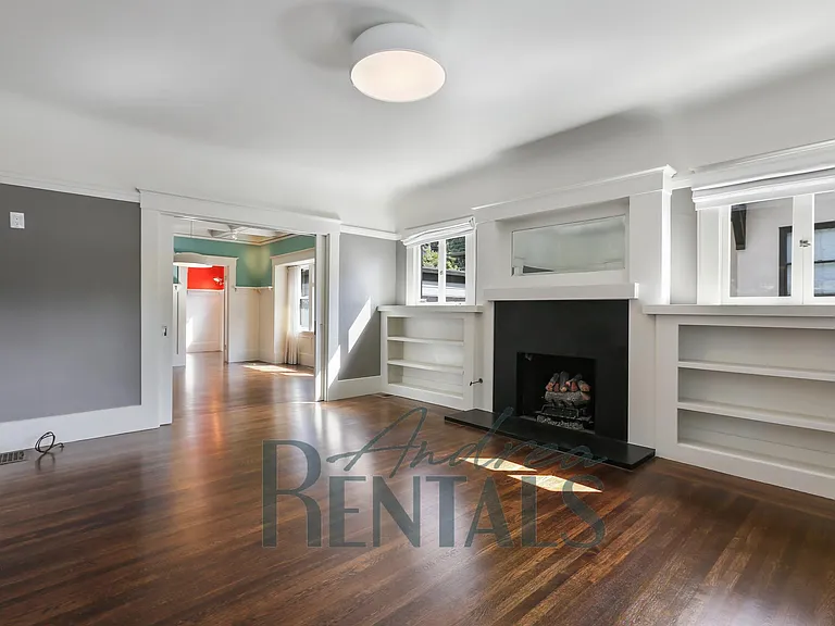 485 Boulevard Way — Photo 5