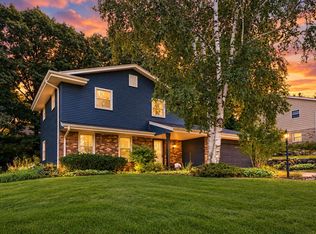 706 Wexford WAY, Hartland, WI 53029