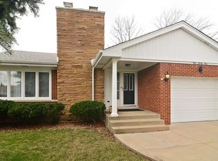 924 N Delphia Ave, Park Ridge, IL 60068