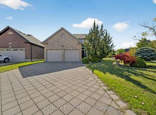936 Talisman Cres, London, ON N6K 0B7