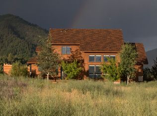 103 Oatgrass, Alpine, WY 83128