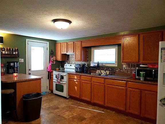 2nd image of 104 NW 18th St