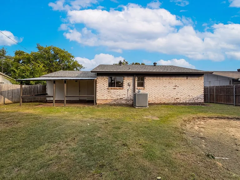 5701 Hanson Dr — Photo 9
