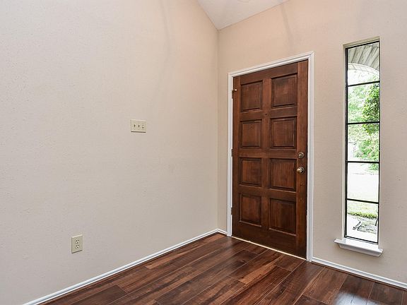 4th image of 12330 Glenmeadow Dr