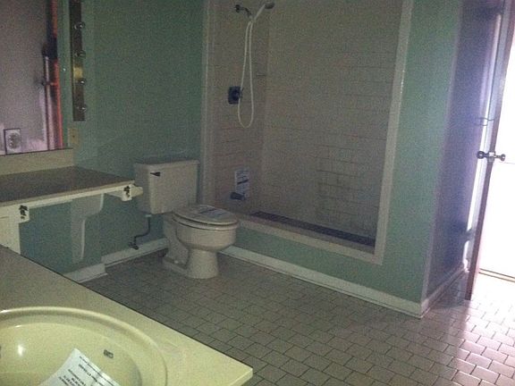 2nd image of 220 Etta St