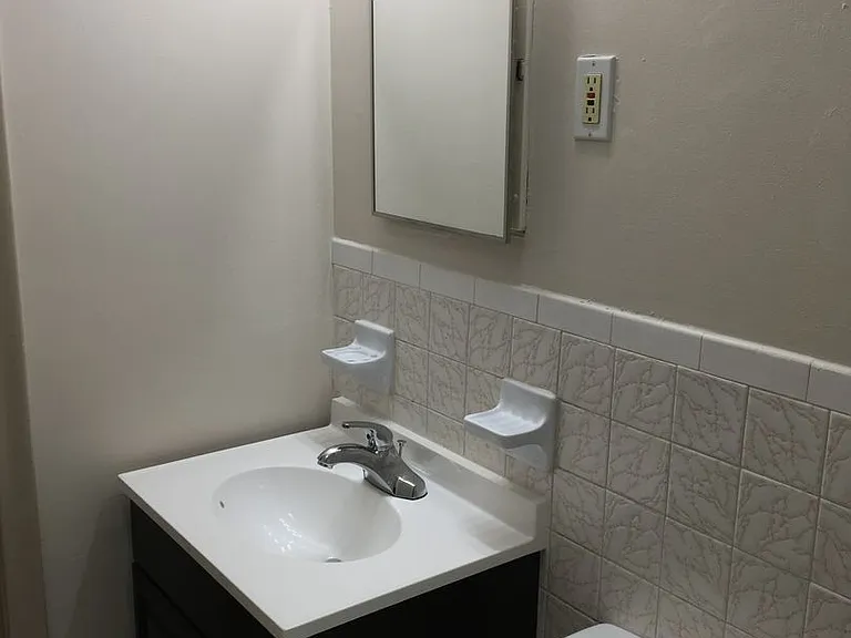 42 Oakland Ave — Photo 6