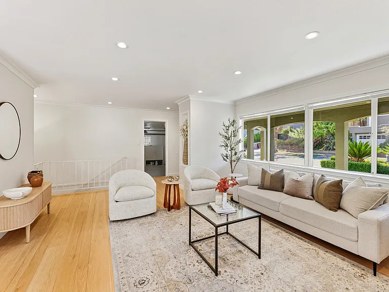 866 Alma Pl — Photo 27