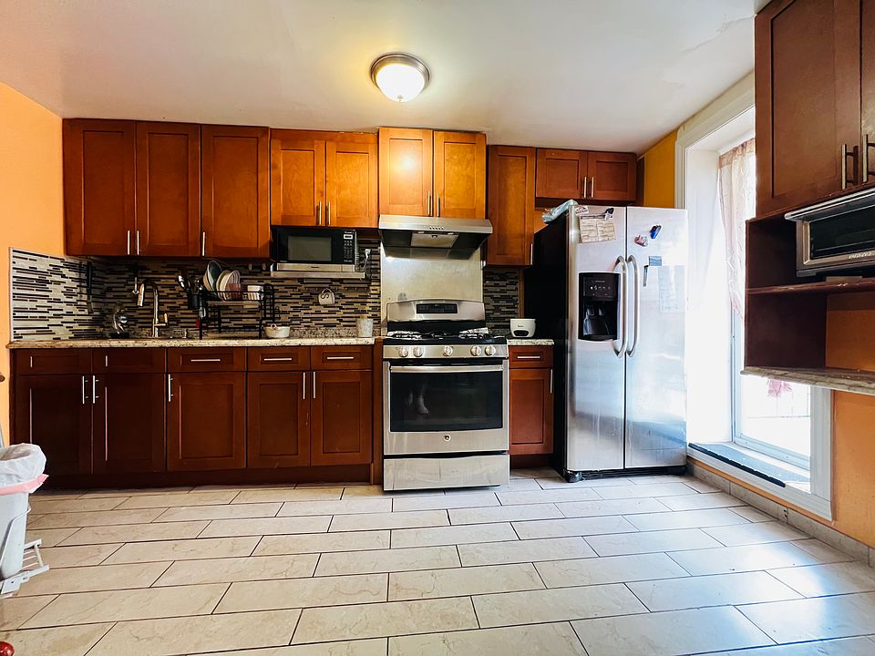 1st image of 25-40 22nd St #22