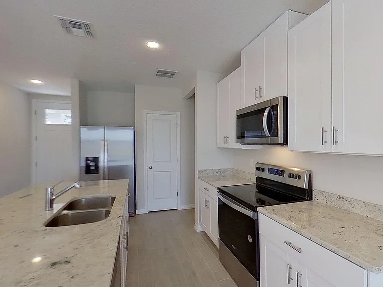 140 Holly Bank Ave — Photo 8