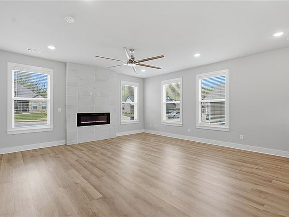 5th image of 1124 Bunker Dr