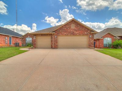 2816 SE 97th St, Moore, OK, 73160