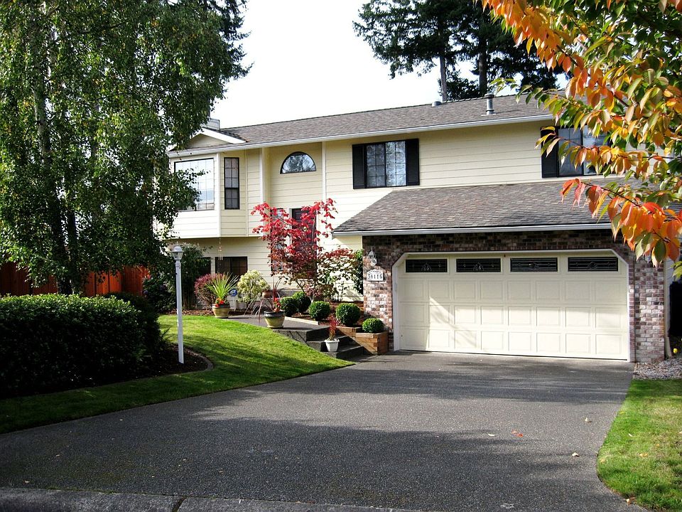 House Full - Front - Fall