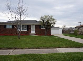27085 Milton Ave, Warren, MI 48092