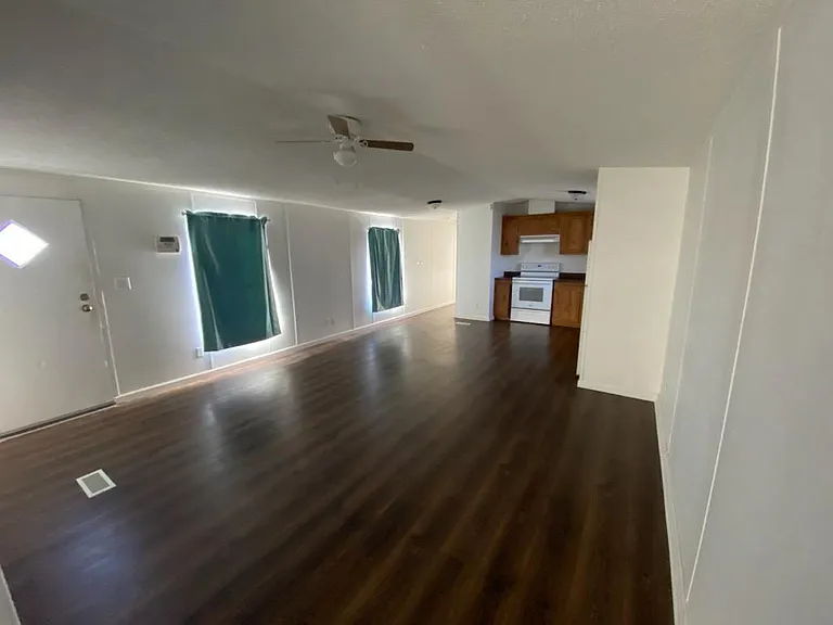Alma St — Photo 1