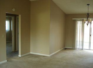 1822 NW Calkins Ave, Roseburg, OR 97471
