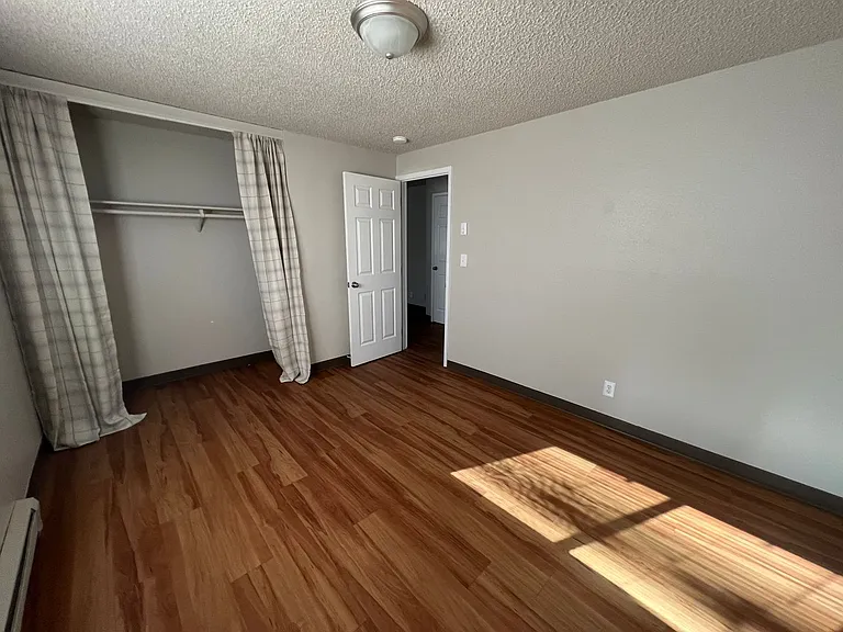 Deer St., 131 NW - 00131-DEER-00 — Photo 5