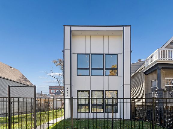 2nd image of 4839 W Huron St #1