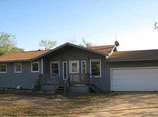 1614 Navajo Trl, Kingsland, TX 78639