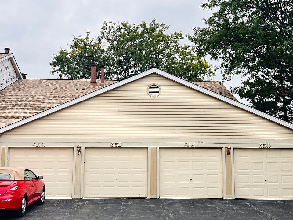 1st image of 654 N Deer Run Dr