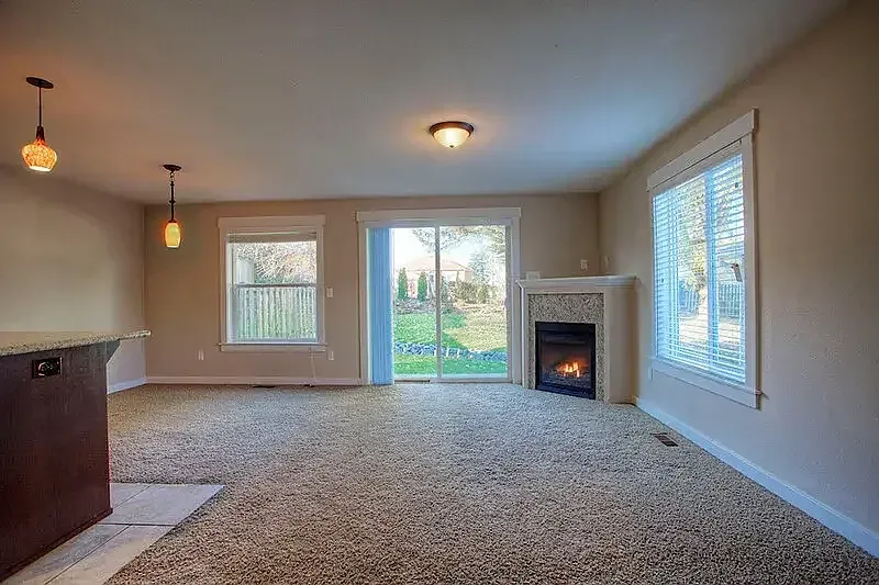 Alaska Street Townhomes — Photo 4