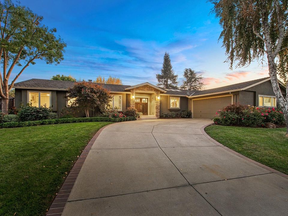 1st image of 1208 Chateau Dr