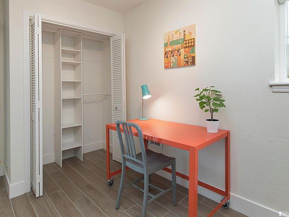 4th image of 1004 San Antonio Cir Unit 106