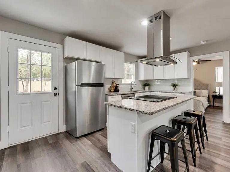 1215 Fannin St — Photo 4