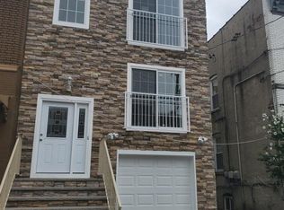 206 Woodward St #2, Jersey City, NJ 07304