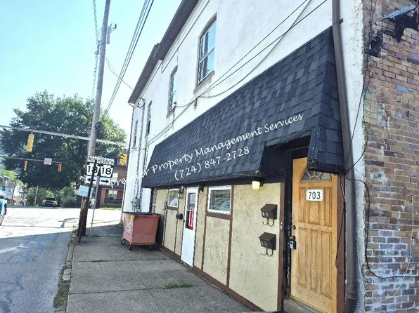 703 24th St #2, Beaver Falls, PA 15010