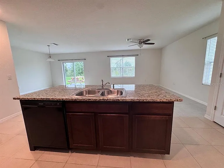 8086 Pelican Reed Cir — Photo 5