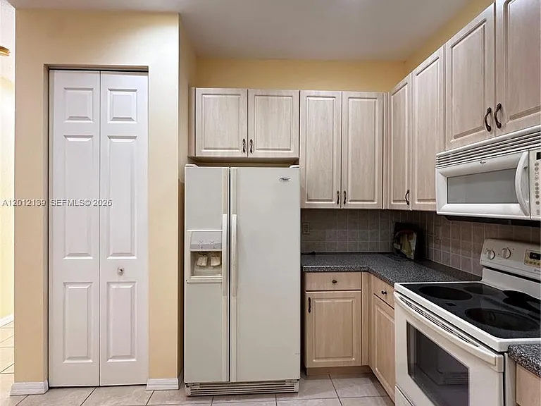 606 Mariner Bay Blvd — Photo 2