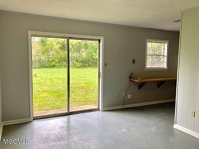 3rd image of 2701 Fraternity Dr