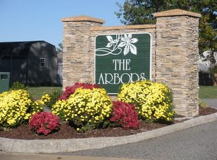 516 Thorncliff Dr APT 101, Newport News, VA 23608