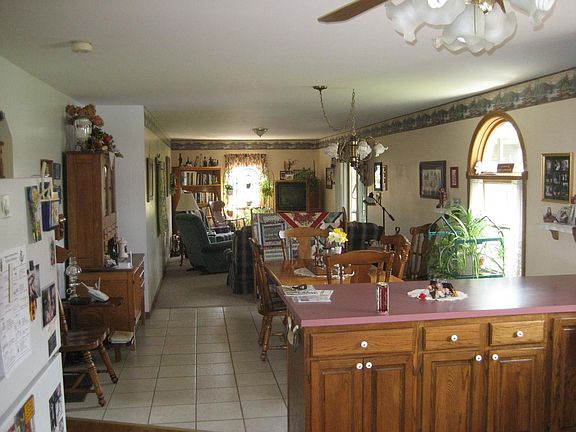 4th image of 228 Meadow Brook Dr