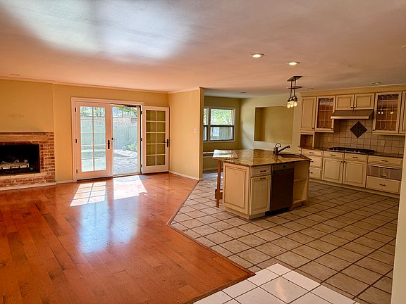 5th image of 10741 Les Jardins Dr