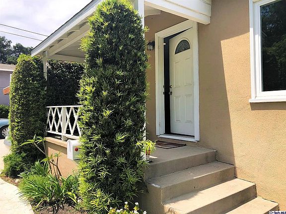 2nd image of 3629 Montrose Ave