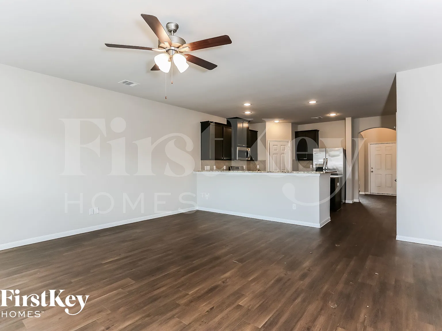 4 bed, 2.5 bath, 2152 sqft, $2,585 — Photo 4