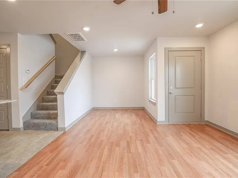 3428 SW Vel Mews — Photo 7