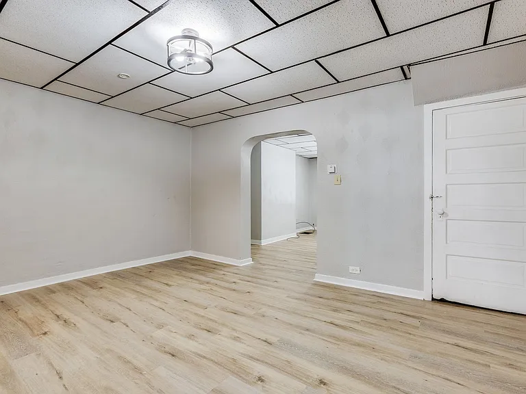 1202 Woodland Ave — Photo 6